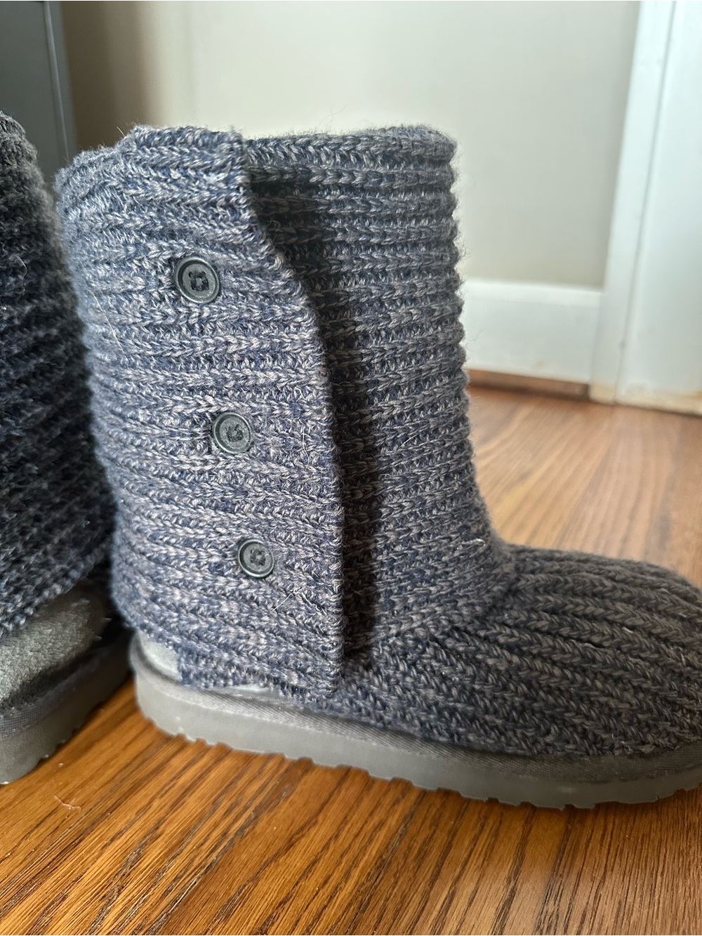 UGG Classic Cardy Charcoal Gray Boots - Women’s 7 (US) - Picture 15 of 15